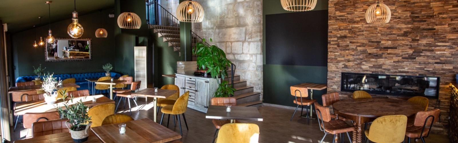 Les Terrasses à Bonnieux Mobilier COULOMB professionnel CHR 1
