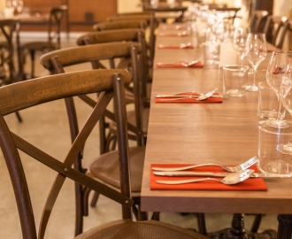 Chateau d'estoublon et bistrot mogador restaurant hôtellerie mobilier professionnel 4