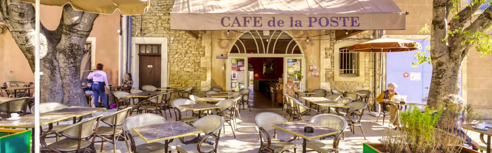Quand faut-il changer votre mobilier de restaurant, hôtel, bar et cafés ?