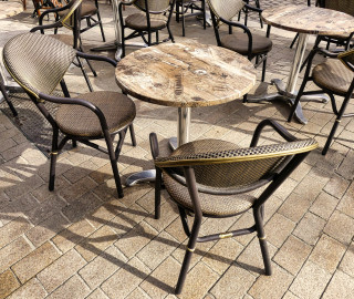 La Brulerie Varoise  Mobilier COULOMB  professionnel CHR  17