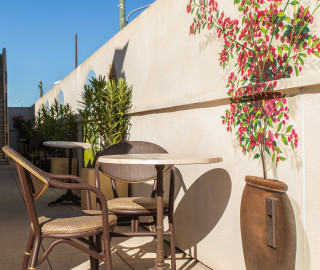 Le mas de saint Joseph - MOBILIER coulomb - mobilier professionnel CHR