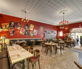 Café de la poste restaurant hôtellerie mobilier professionnel - CHR - mobilier coulomb