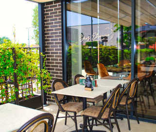Chez etienne - restaurant - hôtellerie -  mobilier professionnel - CHR - mobilier coulomb