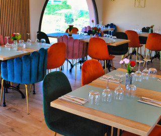 La boussole à Ollioules - mobilier coulomb - mobilier professionnel - CHR - restaurant