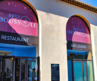 La boussole à Ollioules - mobilier coulomb - mobilier professionnel - CHR - restaurant