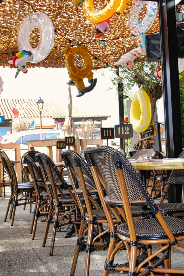 Brasserie La Siesta by NC restaurant hôtellerie mobilier professionnel 10